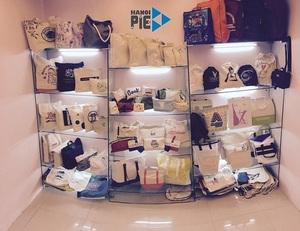 Bolsa de cosméticos de lona con logotipo personalizado, bolsa de maquillaje de uso diario a la moda con cierre abierto y patrón de animales - Product Image 3