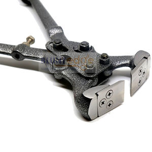 Outil professionnel de coupe de sabots en acier inoxydable robuste avec lames aiguisées pour le soin des sabots des bovins, des chèvres, des moutons et du bétail - Product Image 5