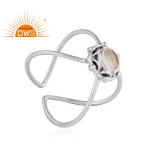 แหวนอัญมณีโอปอลจากเอธิโอเปียดีไซน์ใหม่ทำจากเงินสเตอร์ลิงธรรมชาติเครื่องประดับแหวนดีไซน์แบบไขว้สำหรับเป็นของขวัญสำหรับผู้หญิง - Product Image 2