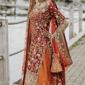 Vestido largo de boda de diseño indio/paquistaní, bordado, elegante, KAMEEZ ,LEHENGA, embellecedor, ZARI, trabajo, 2022 - Product Image 1