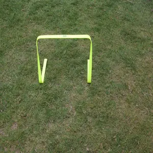 AAS Commercio All'ingrosso di Plastica Passo Piatto PVC Ostacolo Velocità Barriera Telaio Formazione di Calcio di Calcio di Cricket Agility Hurdle 12 pollici