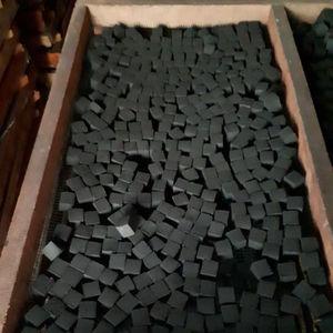 Briqueta de carbón de madera dura negra para Shisha Hookah-Luz rápida sin humo 4-6 horas de tiempo de combustión - Product Image 4