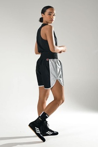 Pantalones cortos de boxeo MMA para mujer, diseño personalizado y material, a precio barato, de fabricante - Product Image 2