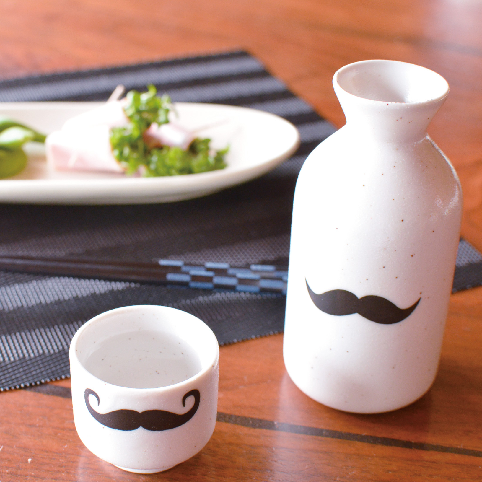 Японская фляжка для сакэ и чашка для сакэ, серия усов, алфредо Роберто и Фредрик