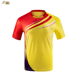 เสื้อยืดกีฬาผ้าไมโครไฟเบอร์พิมพ์ลายพิมพ์ซับลิเมชันออกแบบโลโก้ได้ตามต้องการ - Product Image 4