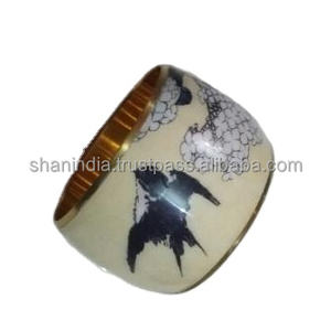 Brazalete de Metal con Diseño Elegante Estampado a Mano con Esmalte Epóxico para Mujer, Accesorio de Moda con Esmalte Estampado de Alta Calidad - Product Image 5