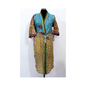 Diseño de moda Estilo bohemio de moda Estampado floral Kimono largo Ropa de mujer disponible a un precio razonable en la India - Product Image 3