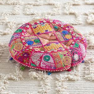 Cojines bordados bohemios multicolores Suti Patchwork Gaddi para uso doméstico en hoteles o hospitales - Product Image 1