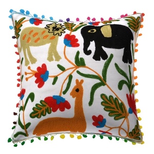 Fundas de cojín decorativas de alta calidad, impresas a mano - Product Image 1
