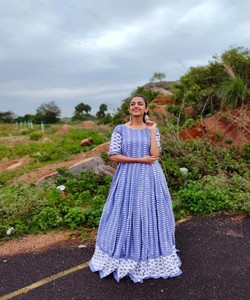 Lo último en ropa de fiesta de aspecto rico, ropa de chicas indias crepé con estampado Georgette, ropa lista para usar, ropa de Surat al por mayor a bajo precio - Product Image 6