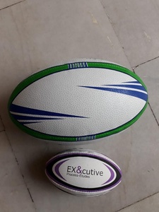 Ballon d'entraînement de rugby personnalisé Collection d'entraînement de match complet Matériau en caoutchouc durable avec logo personnalisé - Product Image 3