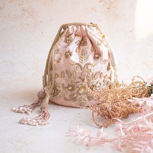 Tendance nouveau sac Potli en soie 2021 avec broderie Dabka Zardoi sacs de travail élégants en perles pour mariages et fêtes - Product Image 1