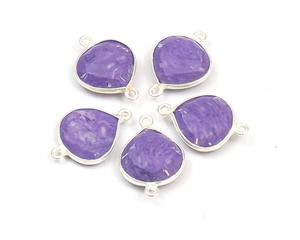 Pierre précieuse en cuivre bleu teint avec connecteur de lunette Double Bail de bijoux en forme de coeur fait main plaqué argent - Product Image 1