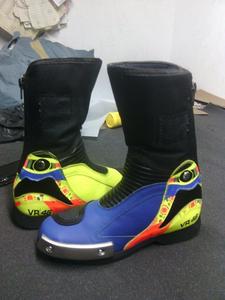 Botas de Motociclista de Cuero Profesionales para Unisex, Estilo Racing, Impermeables, Resistentes al Fuego, Tallas Grandes - Product Image 4
