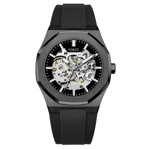 Nouvelle tendance : Montres mécaniques automatiques de luxe pour hommes avec bracelet en silicone et cadran ajouré - Product Image 4