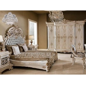 Juego de muebles de dormitorio tallados a mano de estilo europeo, tapicería de lujo, color plateado, diseño francés - Product Image 1