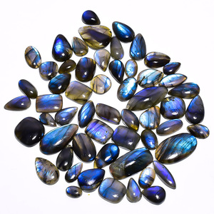 Piedras Preciosas Naturales de Labradorita Cabujón, Gemas Sueltas de Formas Mixtas con Destello Azul Iridiscente, Pulido Liso, de la Tercera Parte de Rajasthan - Product Image 1