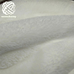 WINCHANG vente en gros de luxe blanc lapin <span class=keywords><strong>fausse</strong></span> <span class=keywords><strong>fourrure</strong></span> <span class=keywords><strong>tissu</strong></span> doux à poils courts <span class=keywords><strong>tissu</strong></span> de <span class=keywords><strong>fourrure</strong></span> pour vêtement - Product Image 3