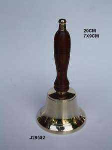 Cloche de noël en laiton moulé, en métal avec vernis miroir et poignée en bois, carillons de noël - Product Image 6