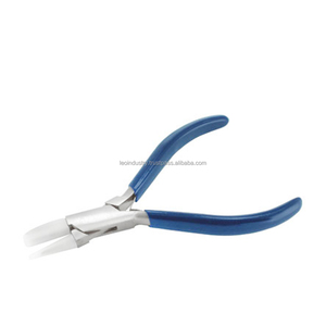 ALICATES PARA CURVAR MORDAZA NYLON 120MM - Product Image 1