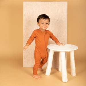 Pelele de algodón orgánico con cremallera para bebé - Product Image 1