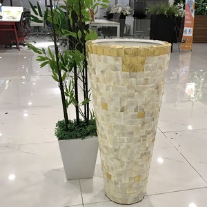 Mosaico M.O.P blanco natural en forma de barco jarrón/maceta decoración del hogar DIA 44xH90cm hecho en Vietnam por Huong Dang Mother Pearl Shell - Product Image 2