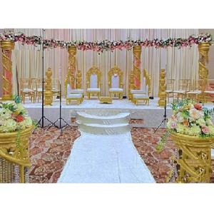 Mandap de mariage ouvert exclusif en cristal, scène traditionnelle en or sculpté, scène ouverte cum mandap, magnifique mandap de mariage ouvert doré, Royaume-Uni - Product Image 1