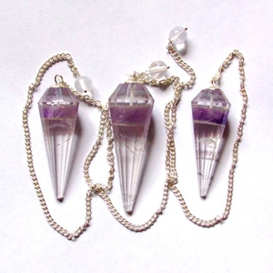 Pendules en pierre de quartz naturel avec 12 facettes de pierres précieuses du fournisseur à vendre - Product Image 1
