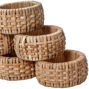 Porte-serviette rond tissé à la main en jacinthe d'eau, anneau de serviette tissé TienPhong artisanat fabriqué au Vietnam - Product Image 1