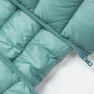 Veste matelassée matelassée pour femme, veste matelassée personnalisée à col haut en forme d'entonnoir, matelassé pour l'hiver - Product Image 6