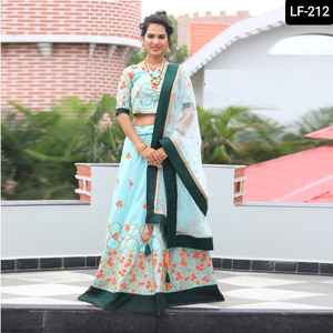 Lehenga Choli à impression numérique florale lourde de style indien et pakistanais pour femmes tenues de fête et de soirée avec Choli traditionnel - Product Image 3