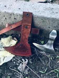 Hacha Industrial HC 5160 Hecha a Mano con Acero con Alto Contenido de Carbono, Filo de Corte de 5 Pulgadas, Mango de Madera de Nogal Americano, Longitud Total de 9 Pulgadas, para Exteriores - Product Image 4