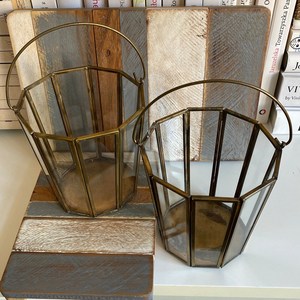 วินเทจคู่ทองเหลืองและถังแก้วกระถางเชิงเทียน - Product Image 1