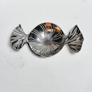 Bol en métal vintage bol en métal bronze forme ronde bol en métal décoratif de table de style vintage pour la maison et la cuisine - Product Image 4