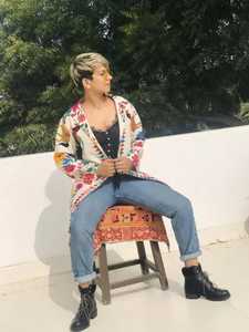 Chapan Ouzbek Élégant Veste Vintage pour Femmes Broderie Décorée Manches Longues Ouverture Devant Long Manteau d'Hiver Femme Boho Veste - Product Image 2