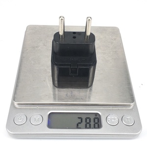 Prise UE ronde 2 broches 4.0MM vers adaptateur universel de prise UE/Royaume-Uni/États-Unis/AU Type C <span class=keywords><strong>voyage</strong></span> UE Finlande, Suède <span class=keywords><strong>voyage</strong></span> coré<span class=keywords><strong>en</strong></span> - Product Image 6