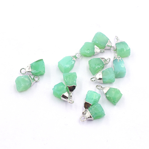 Pendentif en Chrysoprase Calcaïdonie Vert Clair Brut Plaqué Or 14k/18k et Argent avec Bélière pour la Fabrication de Bijoux - Product Image 1