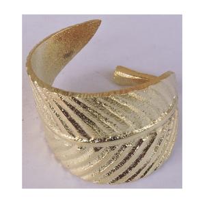 Vintage Brass Metal <b>Hammered</b> Napkin Ring for Home Hotel Restaurant Kitchenware Items - Product Image 2