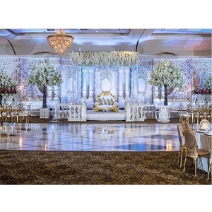 Escenario de Recepción de Boda con Temática de Palacio Romano, Gran Decoración de Escenario de Boda Canadiense, Estilo Romano Haveli - Product Image 1