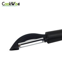 Pengupas Kentang Multi-warna Cookwise Stainless Steel dengan Kepala ABS dan Penghilang Noda