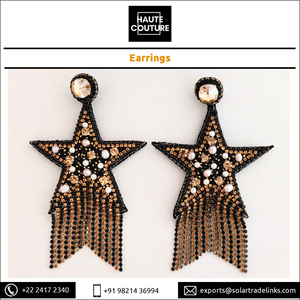 Boucles d'oreilles faites à la main en forme d'étoile brodée à la main de marque personnalisée couleur noir/or pour les femmes bijoux de mode au design élégant - Product Image 2