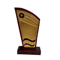 Trophée boule de cristal en métal laiton fabriqué à la main poli cadeau d'affaires à 3 fils
