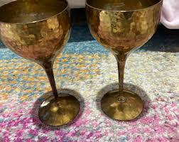 แก้วไวน์ทองเหลืองสไตล์วินเทจ แกะสลักด้วยมือ ถ้วยโลหะสำหรับดื่ม ของตกแต่งสไตล์โบราณ ของตกแต่งบาร์ ของตกแต่งงานแต่งงาน - Product Image 4