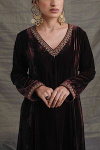 TRENDY-DESIGNER New Embroidery Long Kurta with <b>Pant</b> Party/Wedding Dress with Lace and Button Applique Work 2021 Collection - Product Image 2