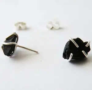Amazing Style Prong Set Black Tourmaline Raw Stud Earring Trendy Style 925 Silver Earring For Mother Day Aura Healing Jewelry