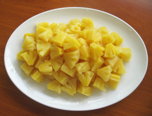 Queen Victorya Piña enlatada en almíbar ligero Mejor precio Trozos en rodajas Piezas Sra. Laura - Product Image 4