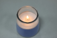 Bougie en cire de soja Caro gris clair dans un bocal en verre pour la décoration de la maison