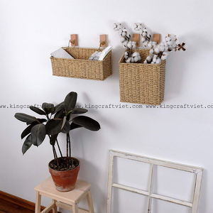 ベトナムのリビングルーム用フラワーポット機能付きラタン吊り壁棚 & 収納バスケット卸売 - Product Image 5
