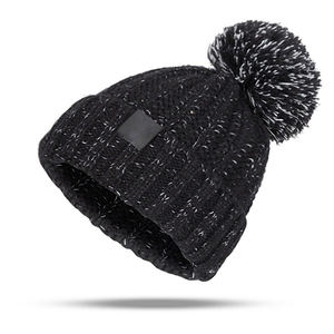 Bonnets de conception de voyage élégants sur mesure pour adultes hommes et femmes tissu en gros teint uni - Product Image 6