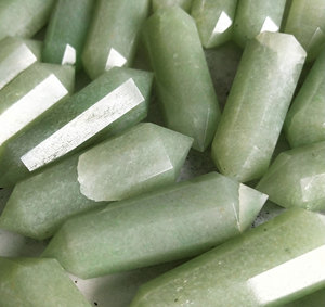 Piedra de Aventurina Verde Oscuro, Piedra de la Preocupación de Doble Punta, Cristal Natural, Gema Curativa, Proveedor Mayorista, Artículo de Regalo - Product Image 4